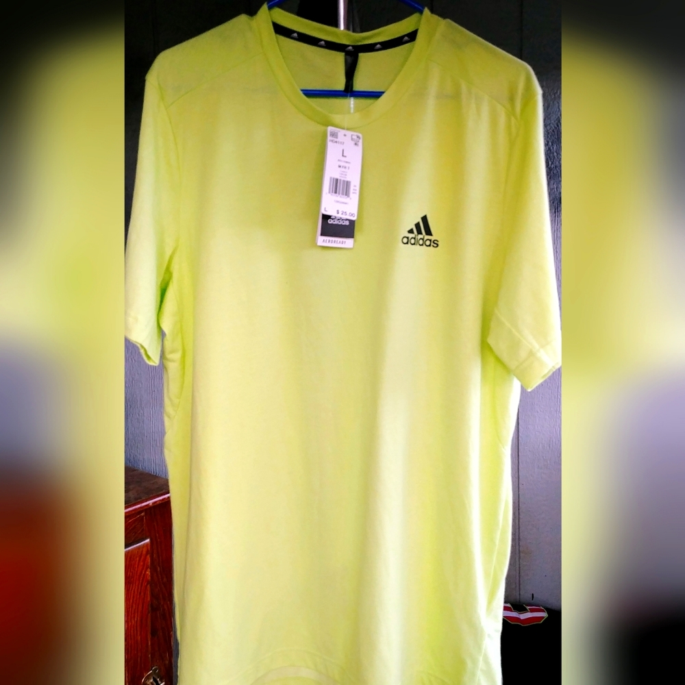 Adidas T-Shirt
